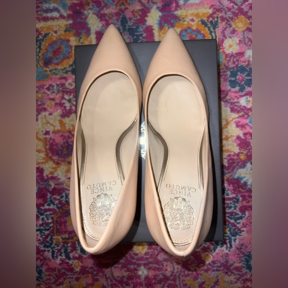 NEW VINCE CAMUTO thanley Sandstone Nude Pumps Size 12 Women Leather Pointy Heels - Picture 6 of 8